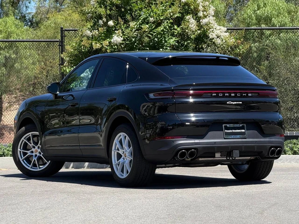 2025 Porsche 9Y0/9Y3 Cayenne Coupe - Image 3 of 5