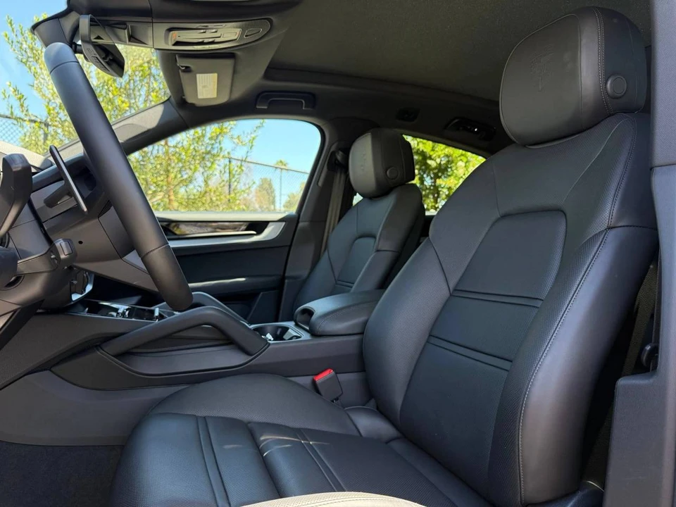 2025 Porsche 9Y0/9Y3 Cayenne Coupe - Image 5 of 5