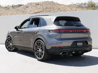 2025 Porsche 9Y0/9Y3 Cayenne - Image 3 of 4