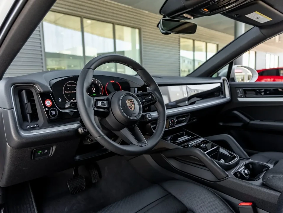 2025 Porsche 9Y0/9Y3 Cayenne - Image 5 of 8