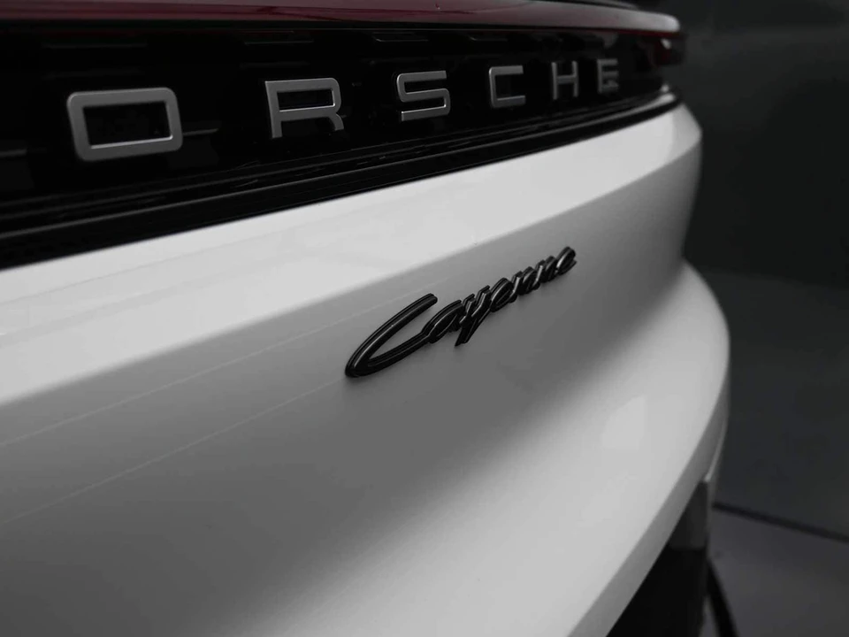2025 Porsche 9Y0/9Y3 Cayenne Coupe - Image 31 of 31