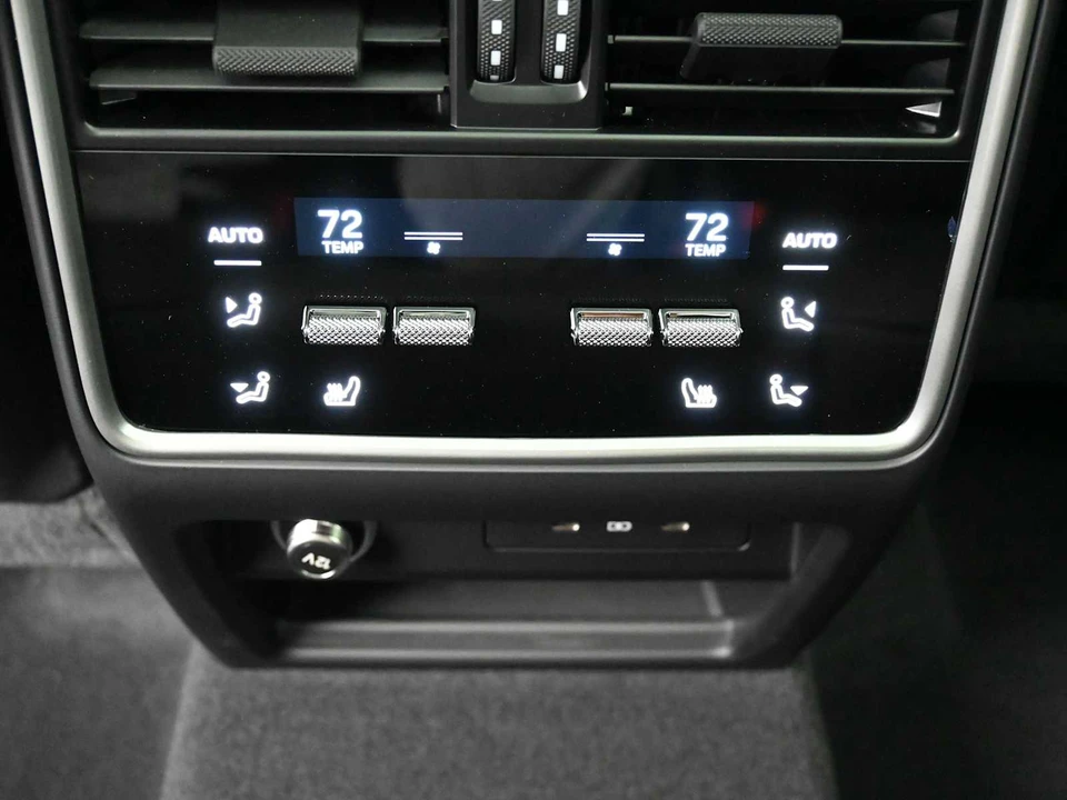 2025 Porsche 9Y0/9Y3 Cayenne Coupe - Image 18 of 31