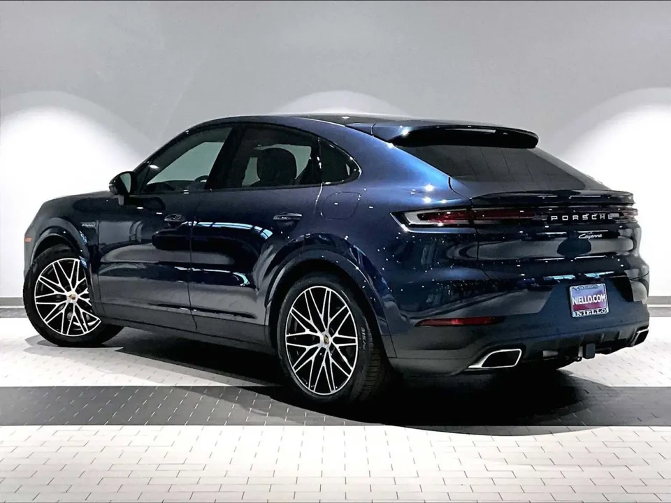 2025 Porsche 9Y0/9Y3 Cayenne - Image 3 of 8