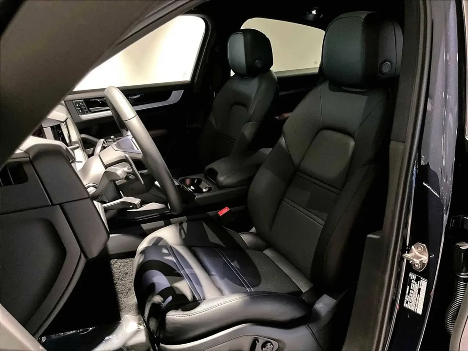 2025 Porsche 9Y0/9Y3 Cayenne - Image 5 of 8