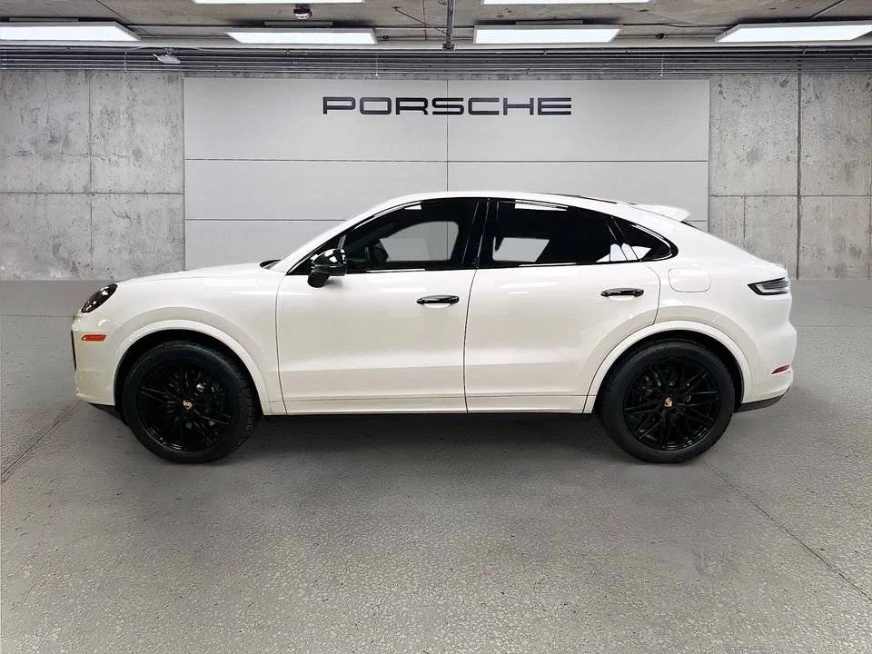 2025 Porsche Cayenne - Image 2 of 5