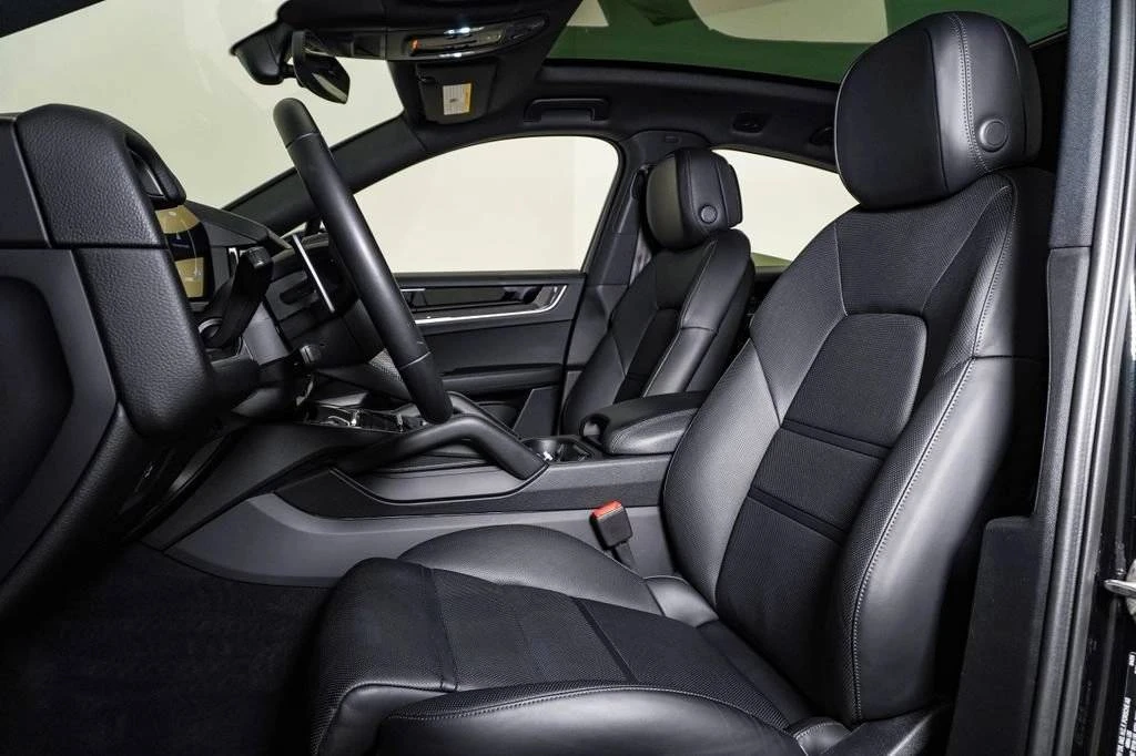 2025 Porsche Cayenne - Image 5 of 5