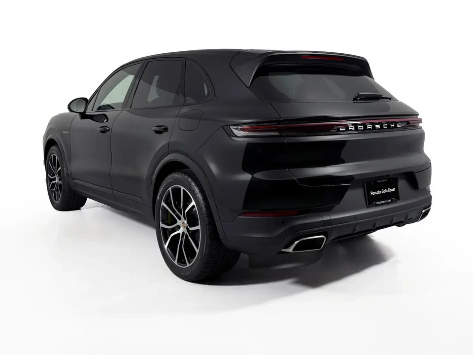2025 Porsche 9Y0/9Y3 Cayenne - Image 3 of 6