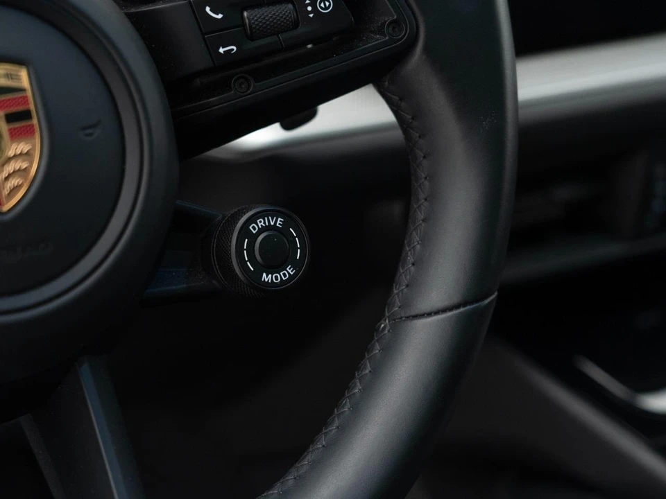 2025 Porsche 9Y0/9Y3 Cayenne - Image 29 of 31