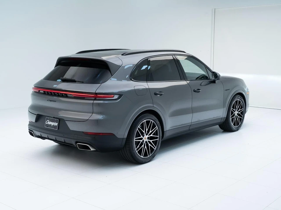2025 Porsche 9Y0/9Y3 Cayenne - Image 10 of 31