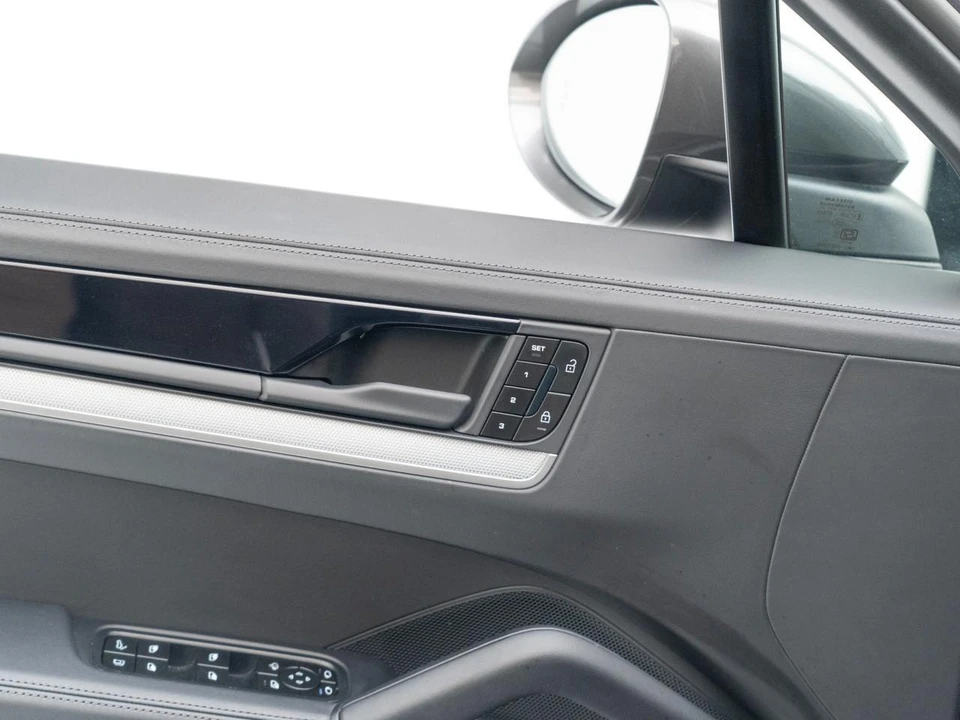 2025 Porsche 9Y0/9Y3 Cayenne - Image 23 of 31