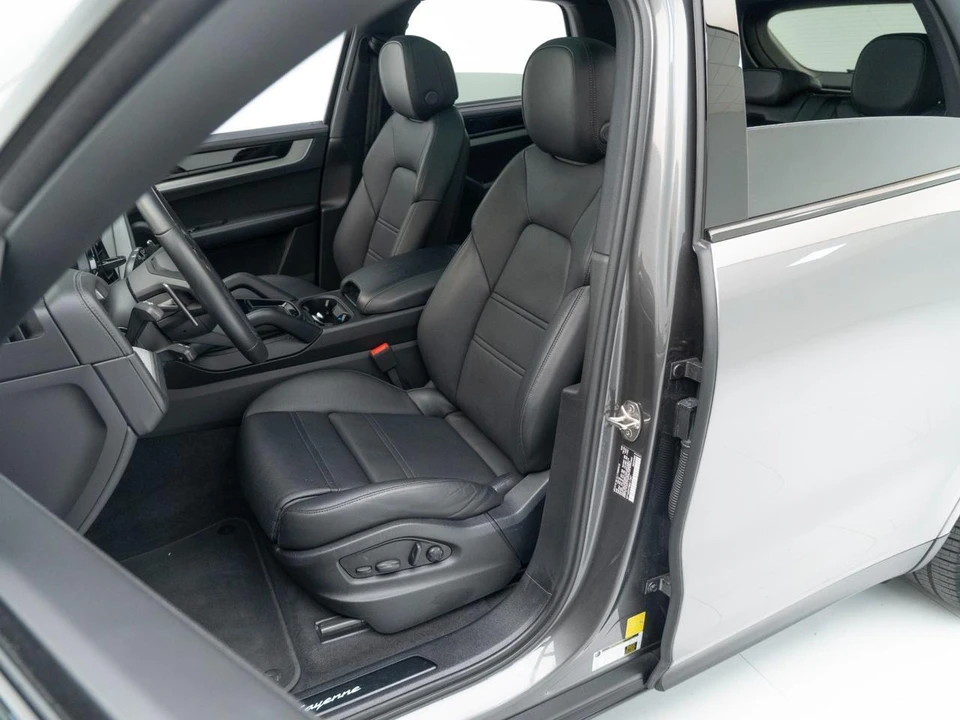 2025 Porsche 9Y0/9Y3 Cayenne - Image 6 of 31