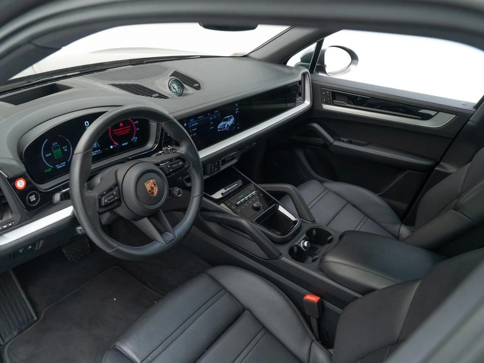 2025 Porsche 9Y0/9Y3 Cayenne - Image 5 of 31