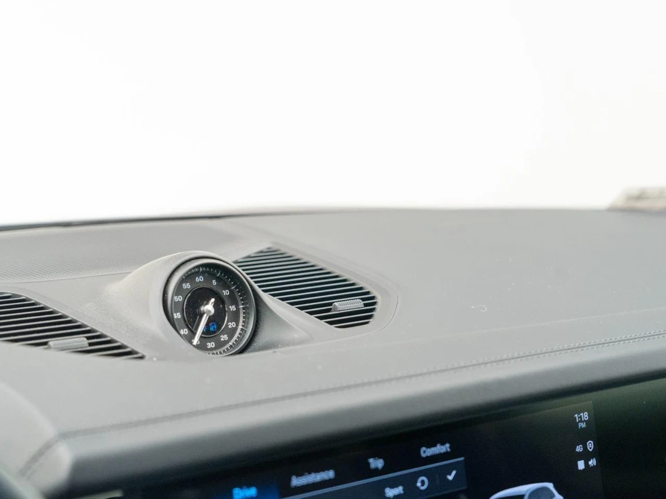 2025 Porsche 9Y0/9Y3 Cayenne - Image 26 of 31