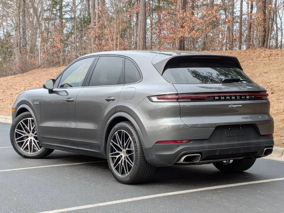 2025 Porsche 9Y0/9Y3 Cayenne - Image 3 of 5