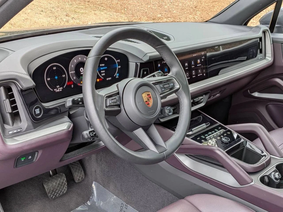 2025 Porsche 9Y0/9Y3 Cayenne - Image 4 of 5
