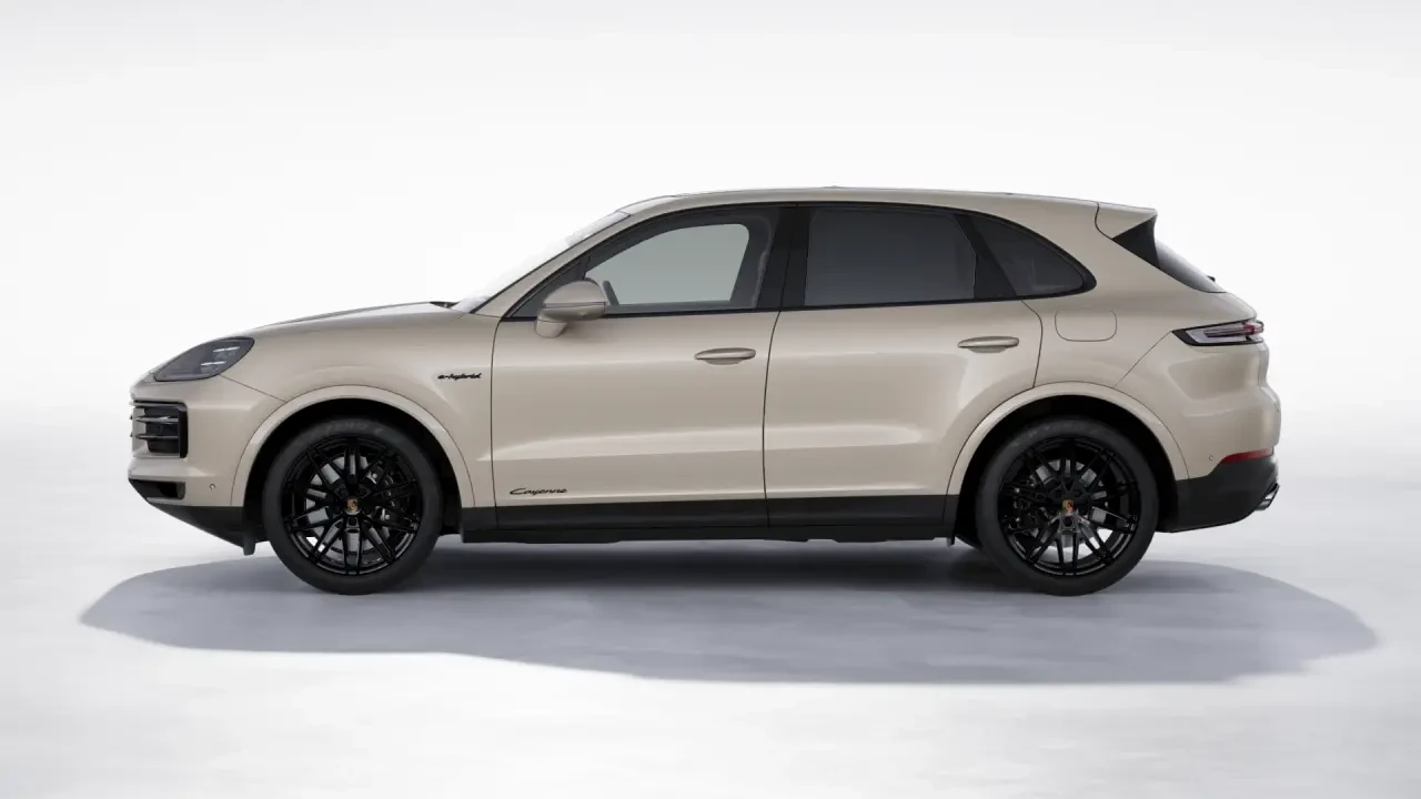 2025 Porsche 9Y0/9Y3 Cayenne - Image 16 of 31