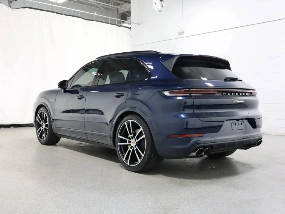 2025 Porsche 9Y0/9Y3 Cayenne - Image 3 of 4