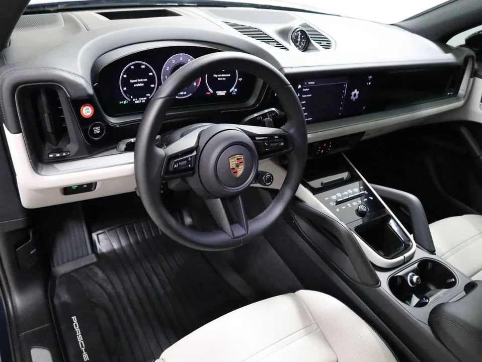 2025 Porsche 9Y0/9Y3 Cayenne - Image 4 of 4