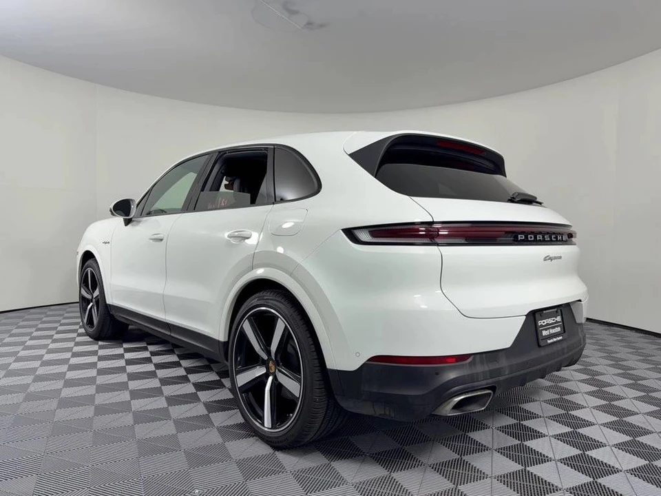 2025 Porsche 9Y0/9Y3 Cayenne - Image 3 of 4