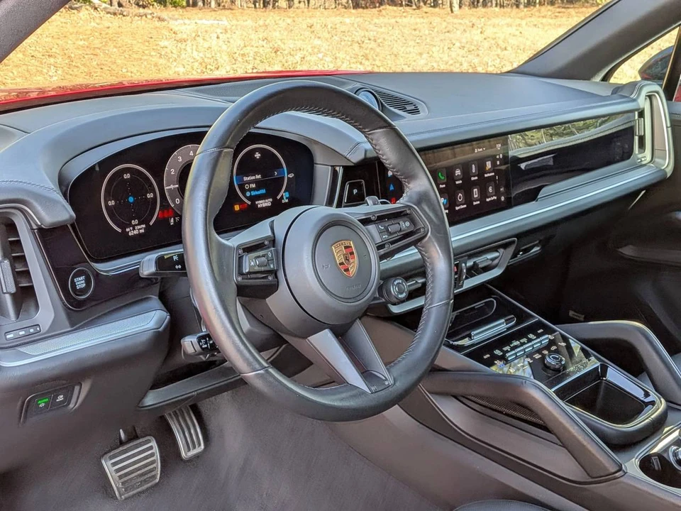 2025 Porsche 9Y0/9Y3 Cayenne - Image 4 of 5