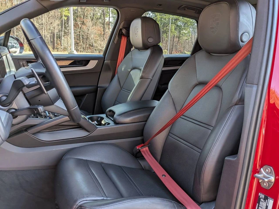 2025 Porsche 9Y0/9Y3 Cayenne - Image 5 of 5