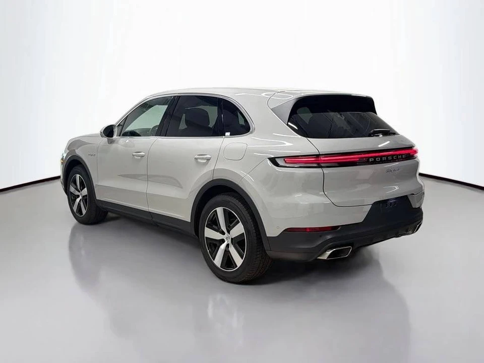 2025 Porsche 9Y0/9Y3 Cayenne - Image 3 of 5