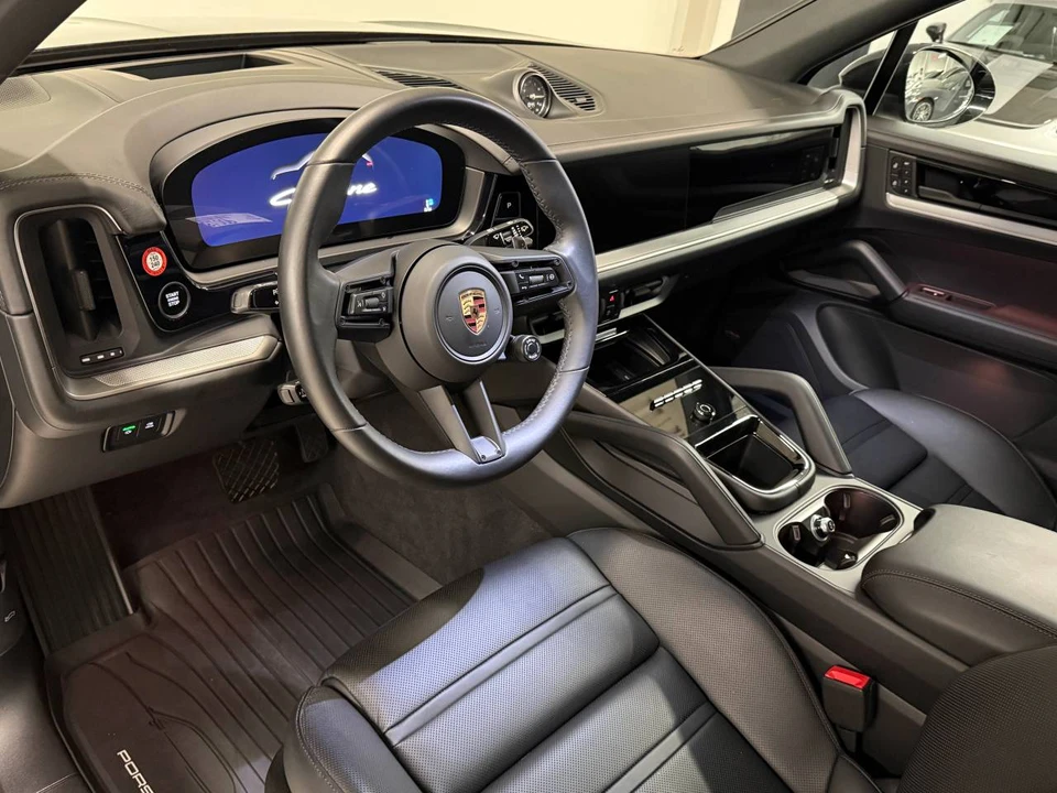 2025 Porsche 9Y0/9Y3 Cayenne - Image 4 of 5