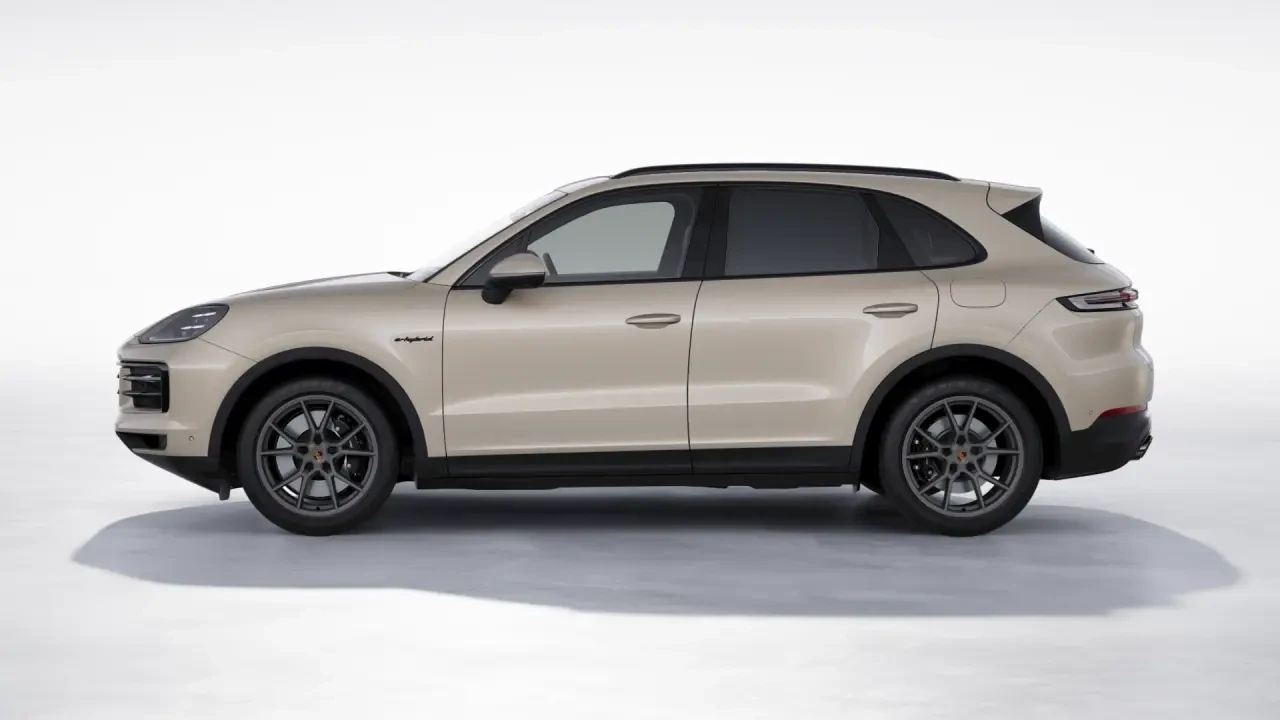 2025 Porsche 9Y0/9Y3 Cayenne - Image 17 of 31