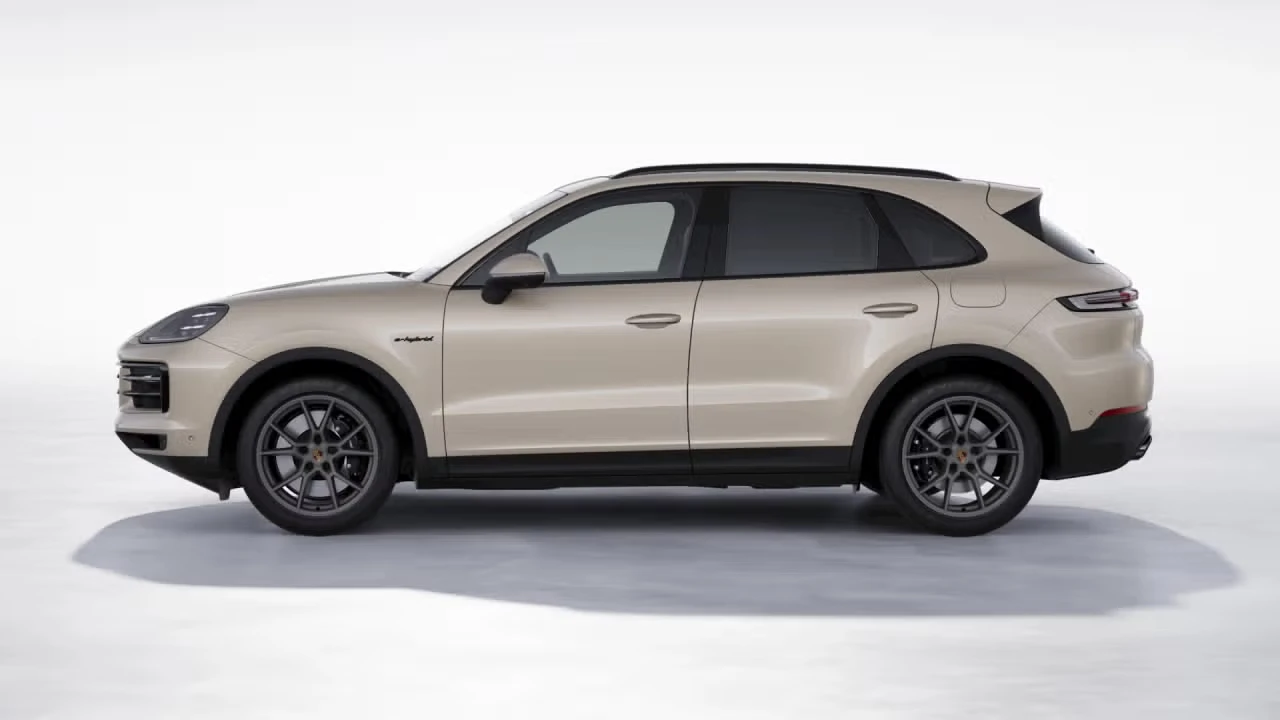 2025 Porsche 9Y0/9Y3 Cayenne - Image 13 of 31