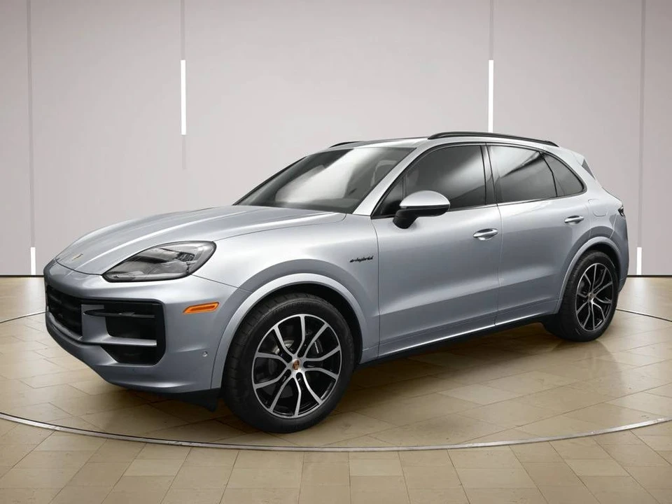 2025 Porsche 9Y0/9Y3 Cayenne - Image 4 of 5
