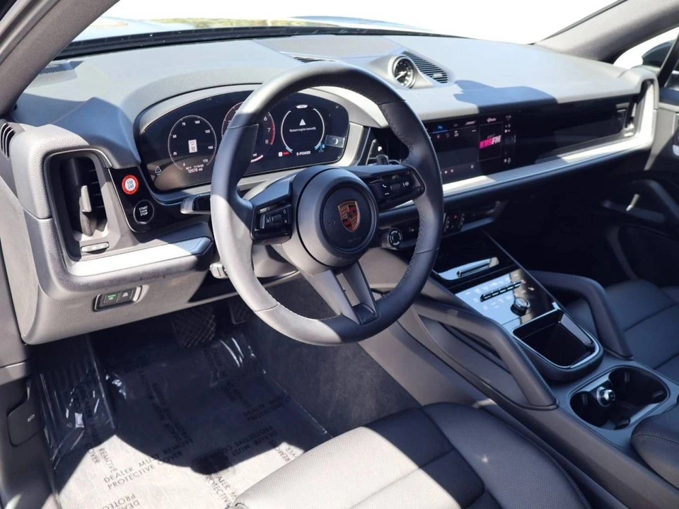 2025 Porsche 9Y0/9Y3 Cayenne - Image 4 of 5