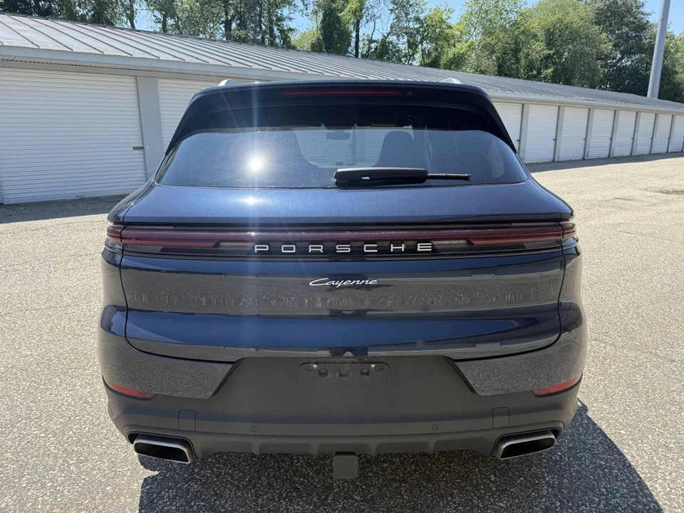 2025 Porsche 9Y0/9Y3 Cayenne - Image 4 of 5