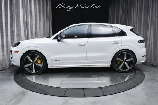 2025 Porsche Cayenne GTS