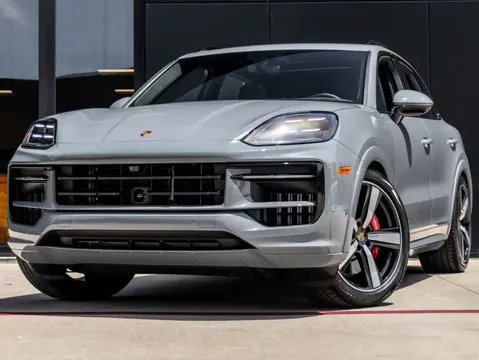2025 Porsche Cayenne GTS