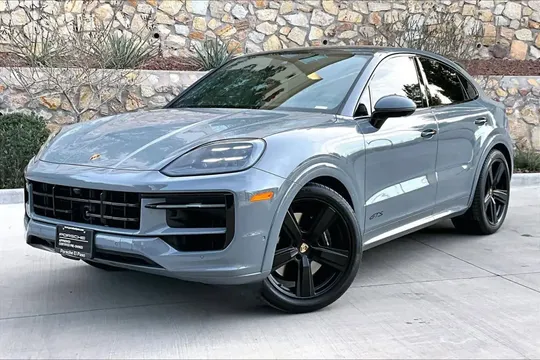 2025 Porsche Cayenne GTS Coupe