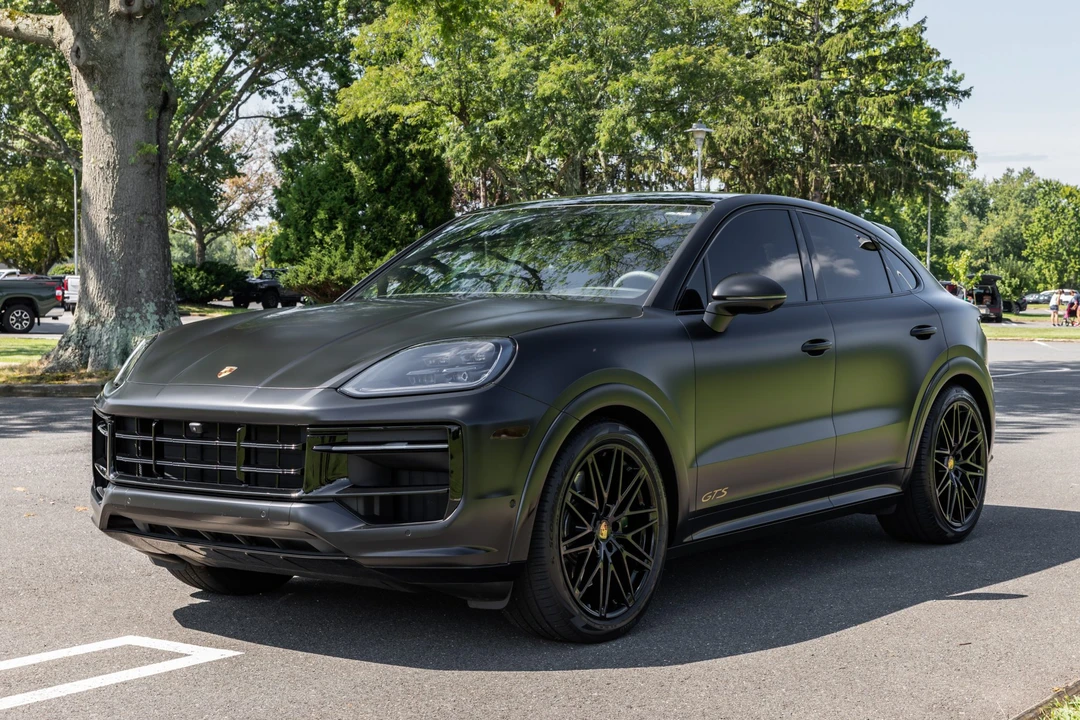 2025 Porsche 9Y0/9Y3 Cayenne GTS - Image 2 of 31