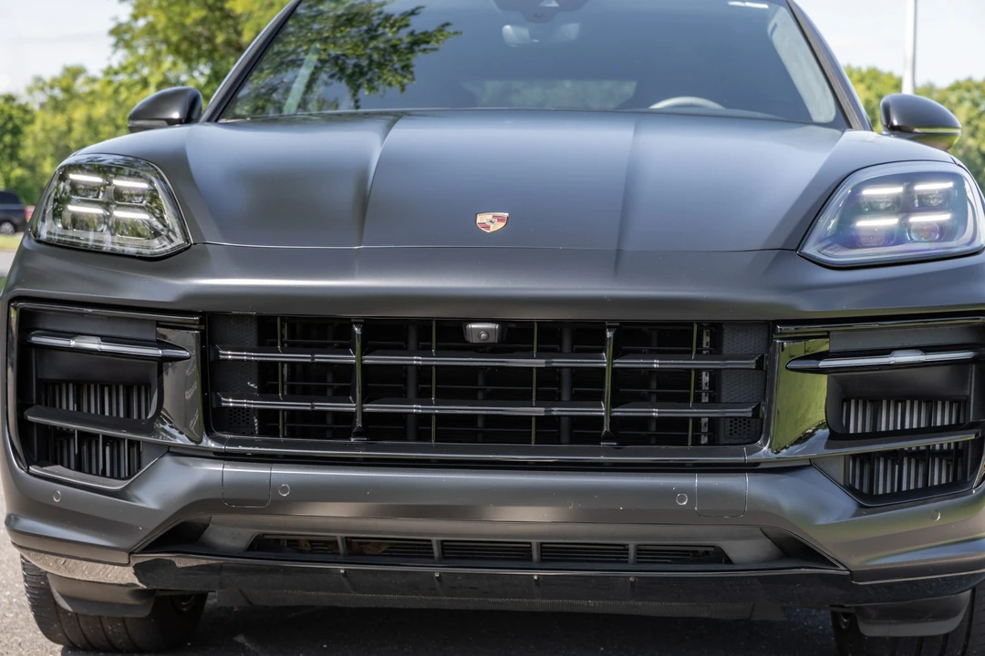 2025 Porsche 9Y0/9Y3 Cayenne GTS - Image 11 of 31