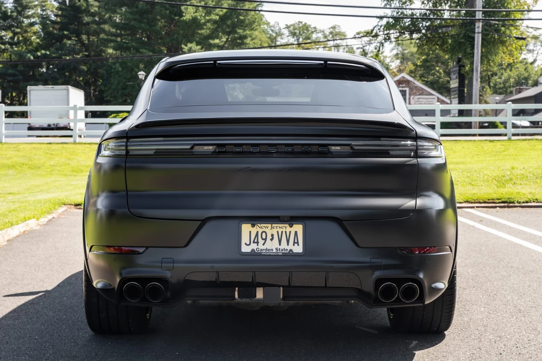 2025 Porsche 9Y0/9Y3 Cayenne GTS - Image 6 of 31