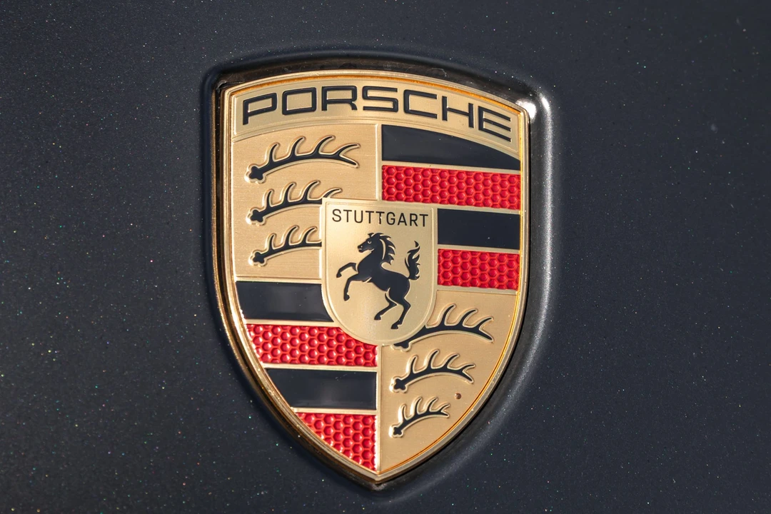 2025 Porsche 9Y0/9Y3 Cayenne GTS - Image 12 of 31