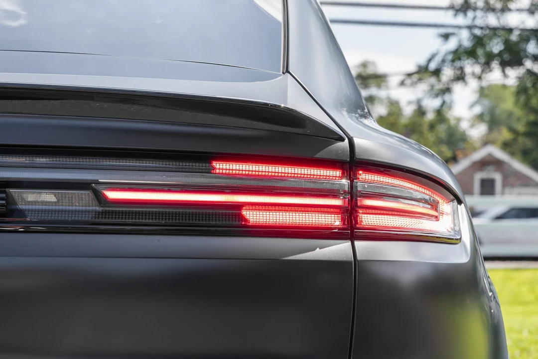 2025 Porsche 9Y0/9Y3 Cayenne GTS - Image 19 of 31