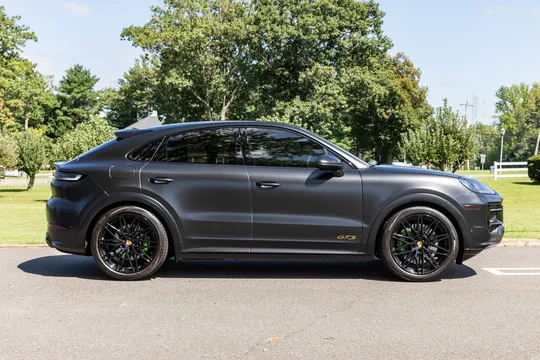 2025 Porsche 9Y0/9Y3 Cayenne GTS - Image 4 of 31
