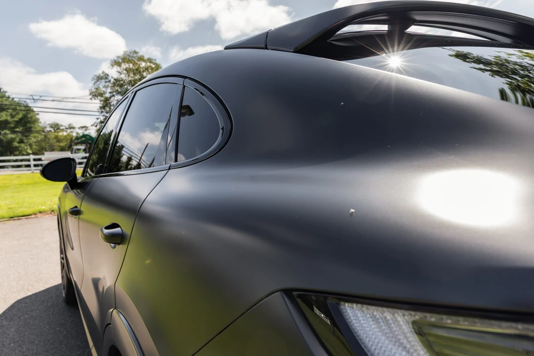 2025 Porsche 9Y0/9Y3 Cayenne GTS - Image 15 of 31
