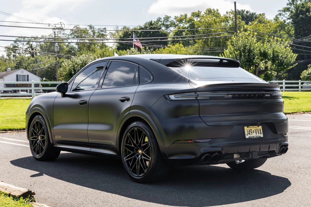 2025 Porsche 9Y0/9Y3 Cayenne GTS - Image 7 of 31