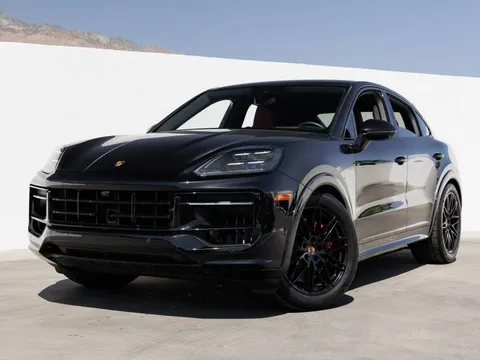 2025 Porsche Cayenne GTS Coupe