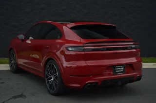 2025 Porsche 9Y0/9Y3 Cayenne GTS - Image 17 of 31
