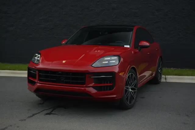 2025 Porsche 9Y0/9Y3 Cayenne GTS - Image 6 of 31