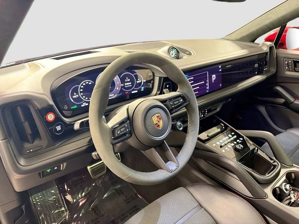 2025 Porsche 9Y0/9Y3 Cayenne GTS - Image 4 of 5