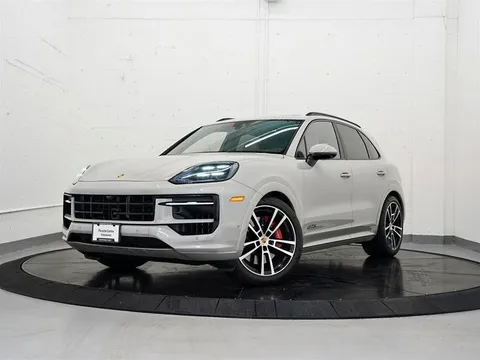 2025 Porsche Cayenne GTS