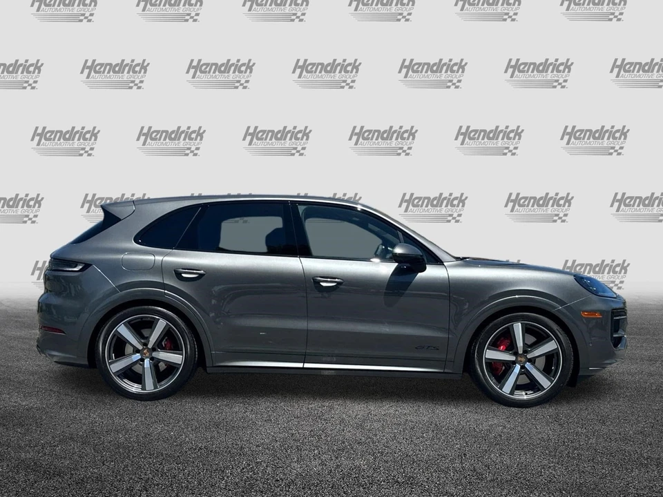 2025 Porsche 9Y0/9Y3 Cayenne GTS - Image 3 of 31