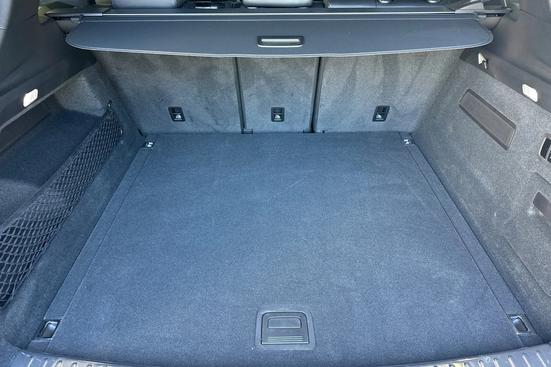 2025 Porsche 9Y0/9Y3 Cayenne GTS - Image 19 of 31